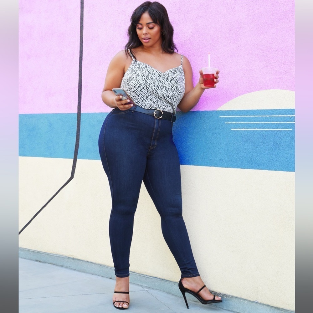 Brand new Women’s Fashion Nova Skinny Jeans-Size 1X